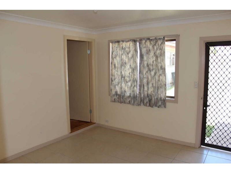 2 CARNATION AVENUE, Old Guildford NSW 2161