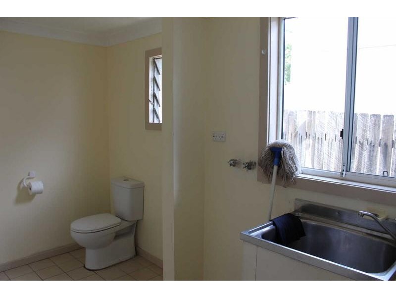 2 CARNATION AVENUE, Old Guildford NSW 2161