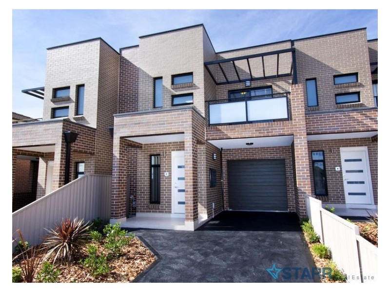 2/40 Kenyons Road, Merrylands NSW 2160