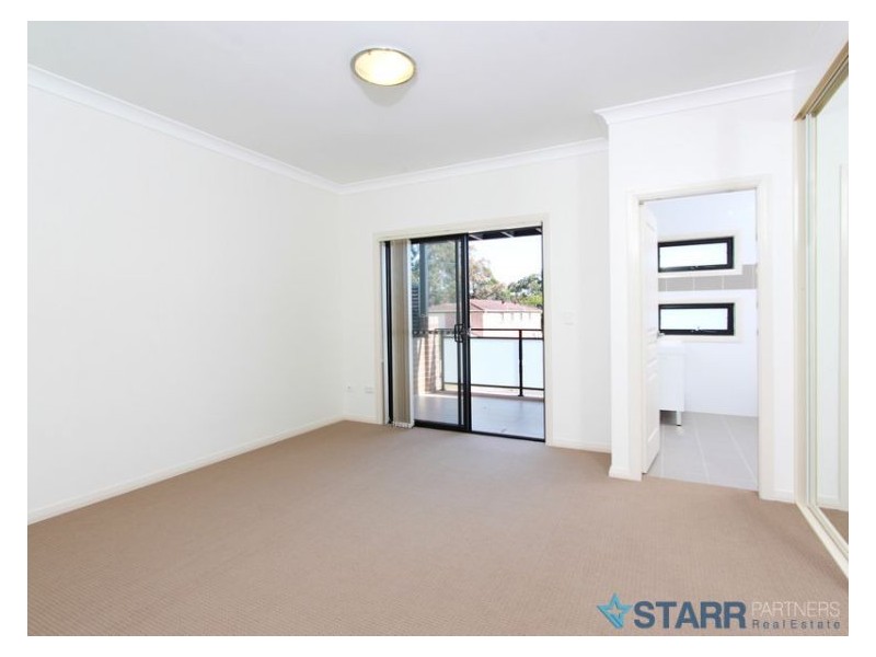 2/40 Kenyons Road, Merrylands NSW 2160