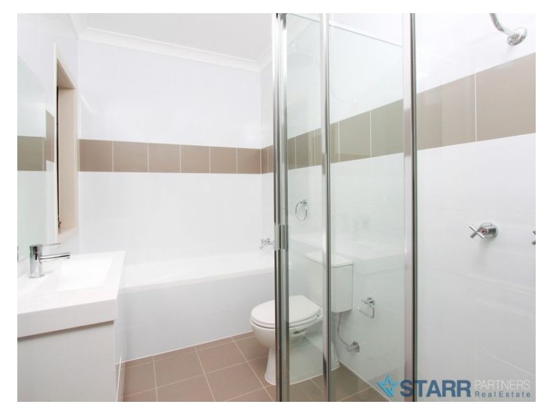 2/40 Kenyons Road, Merrylands NSW 2160