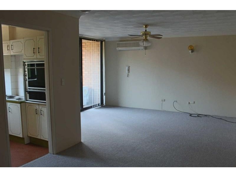 8/28 TREVES STREET, Merrylands NSW 2160