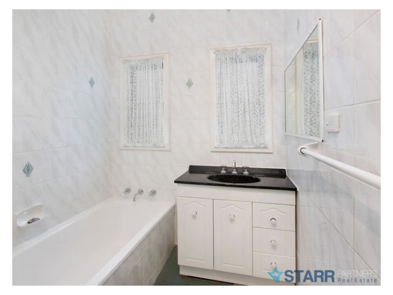 9 Johnstone Street, Guildford NSW 2161