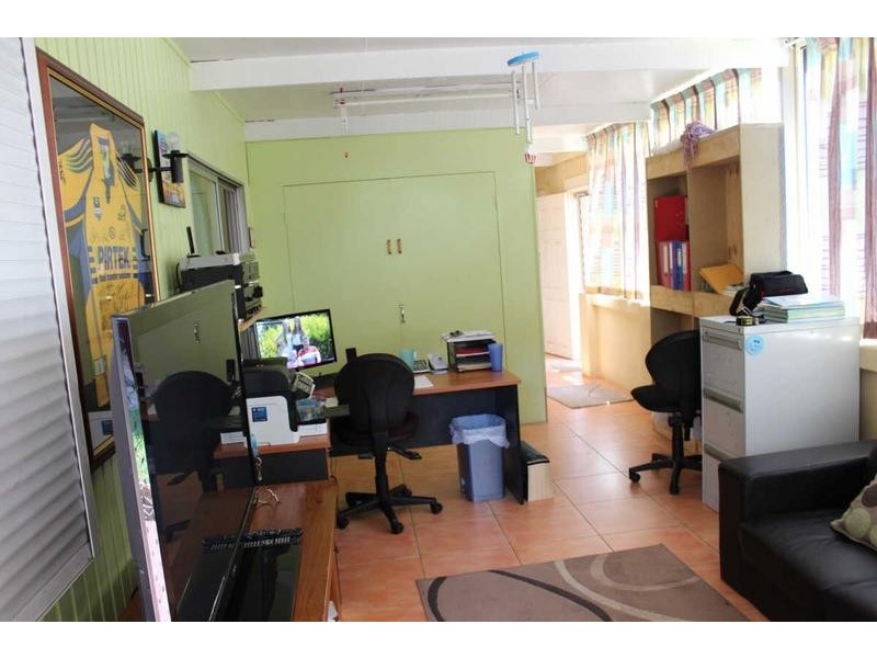 42 VALE STREET, Woodpark NSW 2164