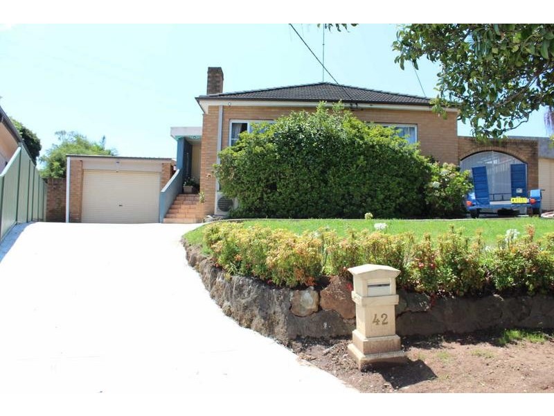 42 VALE STREET, Woodpark NSW 2164