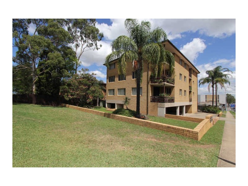 8/52 SHEFFIELD STREET, Merrylands NSW 2160