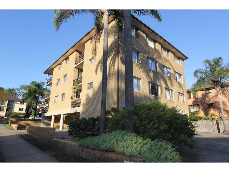 8/52 SHEFFIELD STREET, Merrylands NSW 2160