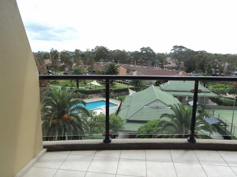 609/91B BRIDGE RD, Westmead NSW 2145