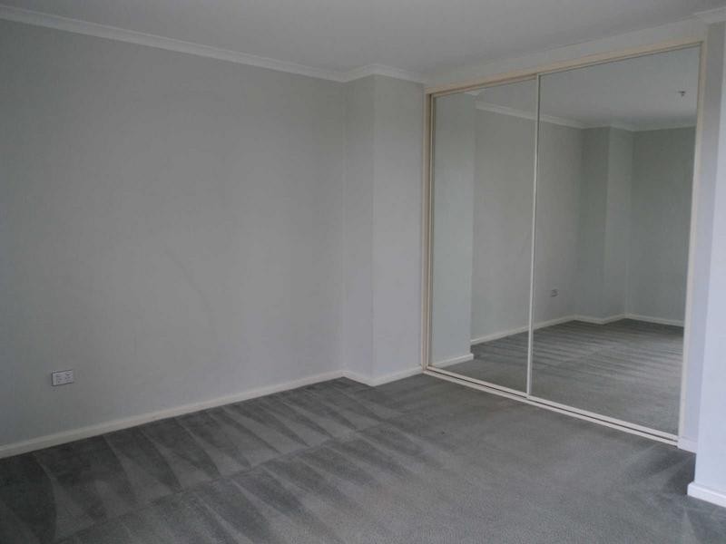 609/91B BRIDGE RD, Westmead NSW 2145