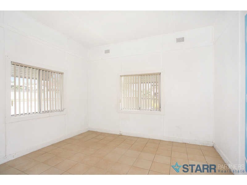 33 DENMARK STREET, Merrylands NSW 2160