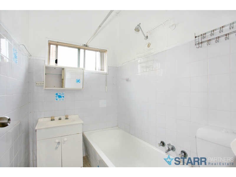 33 DENMARK STREET, Merrylands NSW 2160