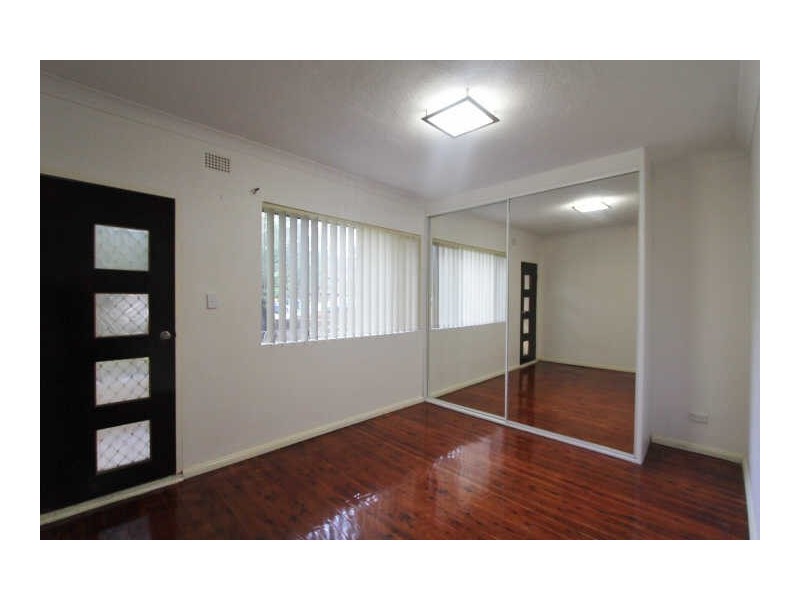 2/22 SHEFFIELD STREET, Merrylands NSW 2160