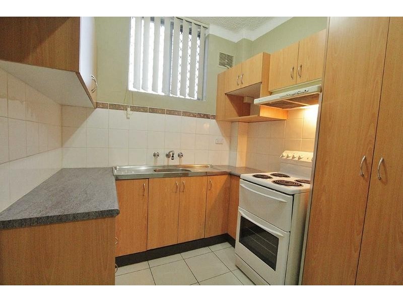 02/32 PATON STREET, Merrylands NSW 2160