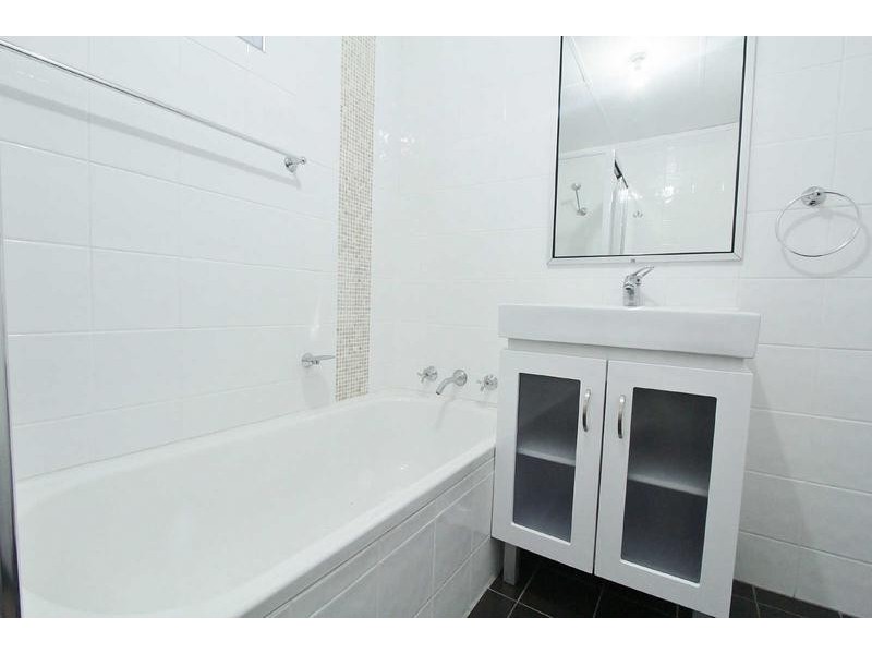 02/32 PATON STREET, Merrylands NSW 2160