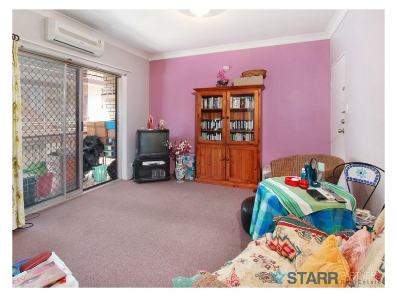 5/32 Paton Street, Merrylands NSW 2160