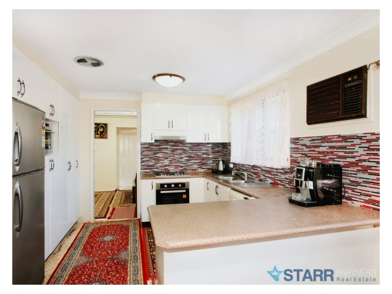 39 Sandra Street, Woodpark NSW 2164