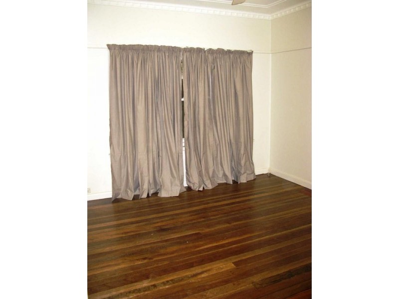 161 BURNETT STREET, Mays Hill NSW 2145