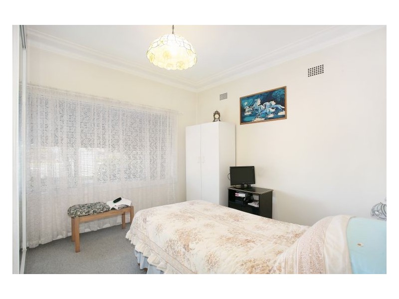 75 Woodville Road, Chester Hill NSW 2162