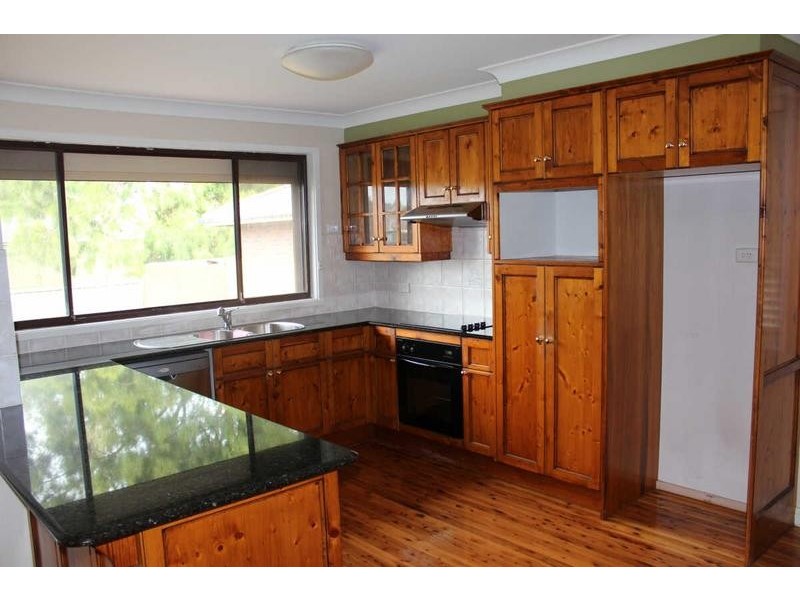 28 BEECHWOOD AVENUE, Greystanes NSW 2145