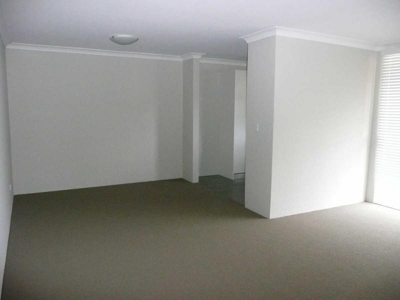 02/18 OXFORD STREET, Merrylands NSW 2160