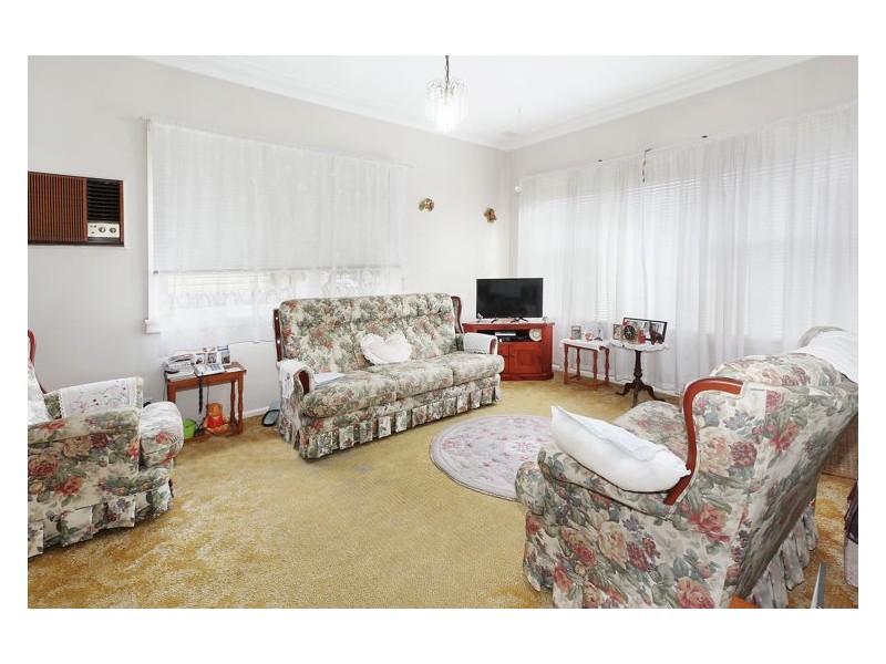 6 Wyreema Street, Merrylands NSW 2160