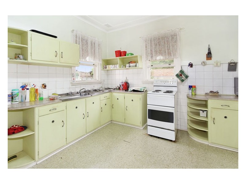 6 Wyreema Street, Merrylands NSW 2160