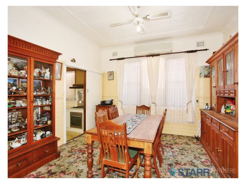 16 Salisbury Road, Guildford NSW 2161