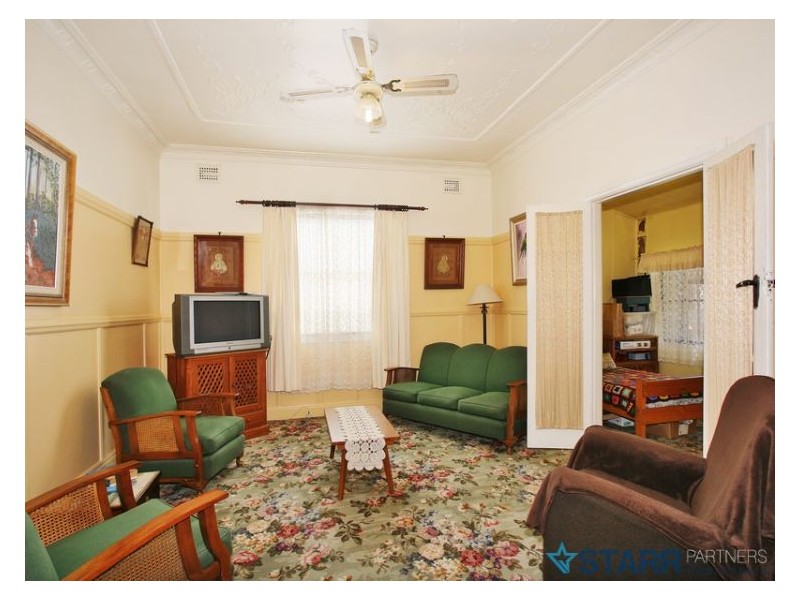 16 Salisbury Road, Guildford NSW 2161