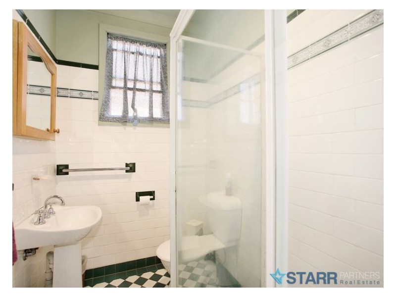 16 Salisbury Road, Guildford NSW 2161