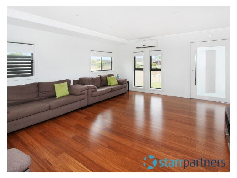 21 Fox Hills Crescent, Prospect NSW 2148