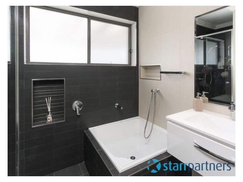 21 Fox Hills Crescent, Prospect NSW 2148