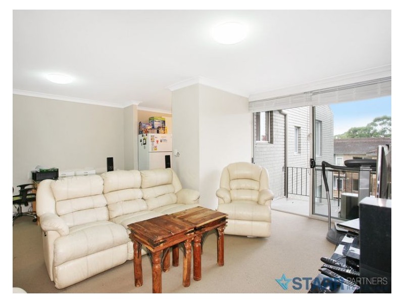 10/18 Oxford Street, Merrylands NSW 2160