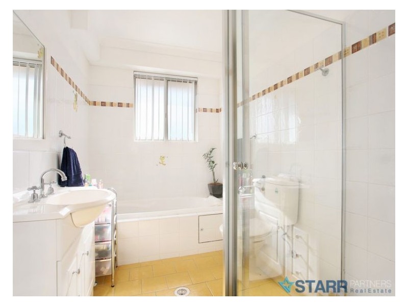 27/2 Conie Avenue, Baulkham Hills NSW 2153