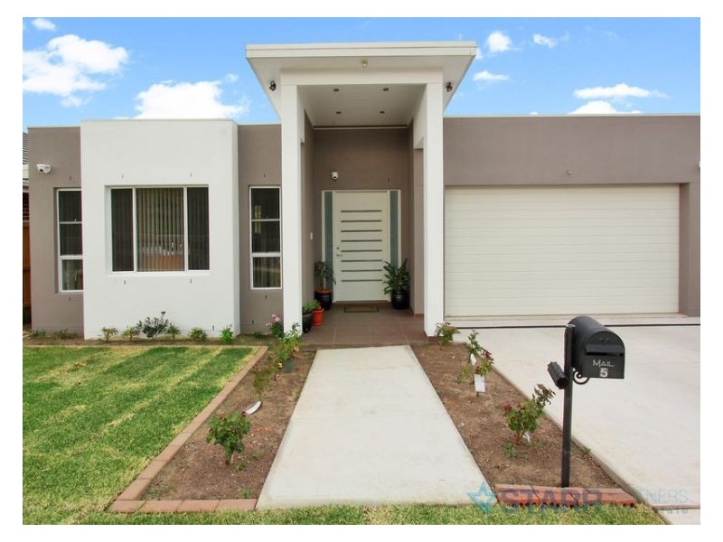 5 Durawi Street, Pemulwuy NSW 2145