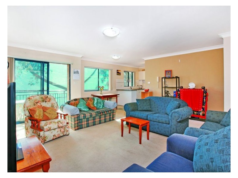 12/10-14 Calliope Street, Guildford NSW 2161