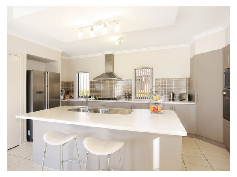 8 Pastoral Circuit, Pemulwuy NSW 2145