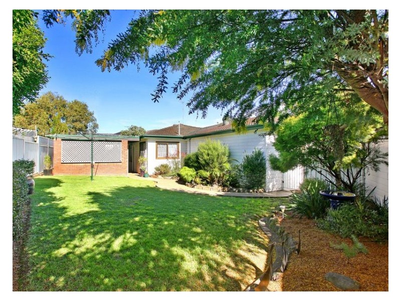 16 Runyon Avenue, Greystanes NSW 2145