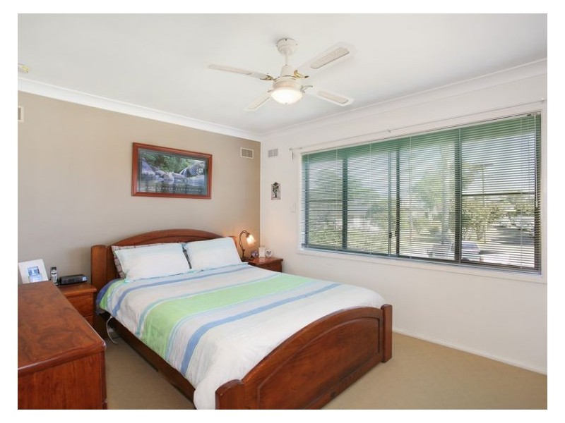 16 Runyon Avenue, Greystanes NSW 2145