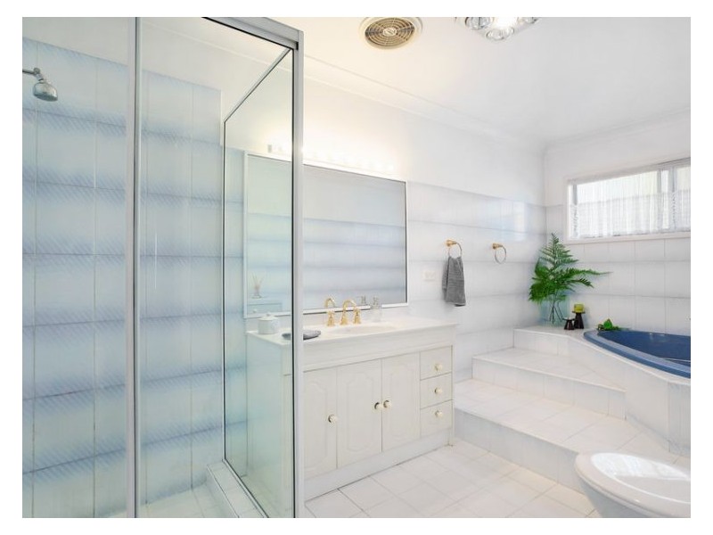 16 Runyon Avenue, Greystanes NSW 2145