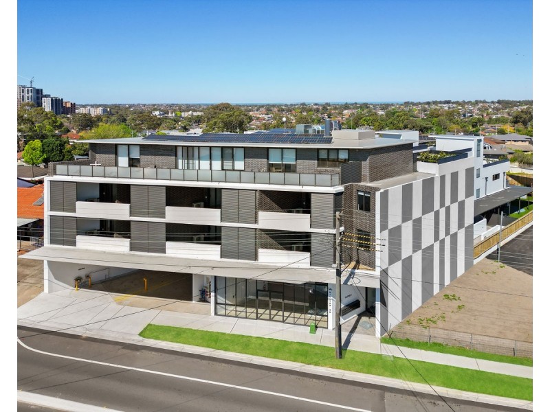 14 Hilltop Road, Merrylands NSW 2160