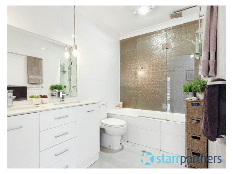 8 Hopman Street, Greystanes NSW 2145