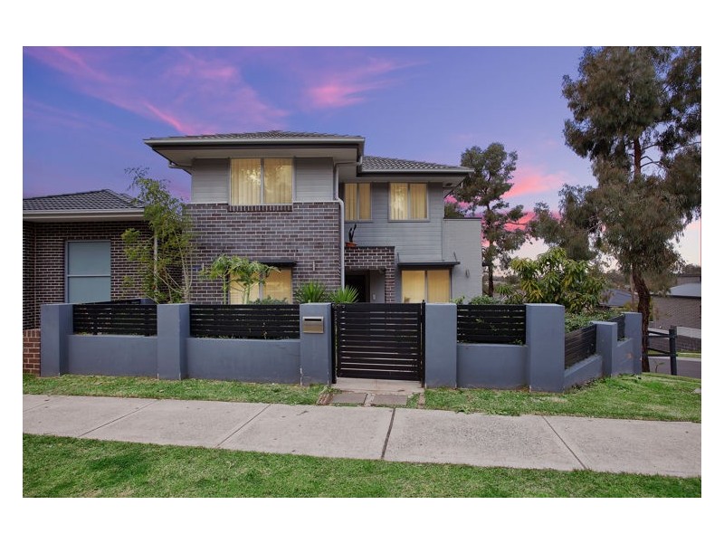 16 Dhinburri Way, Pemulwuy NSW 2145
