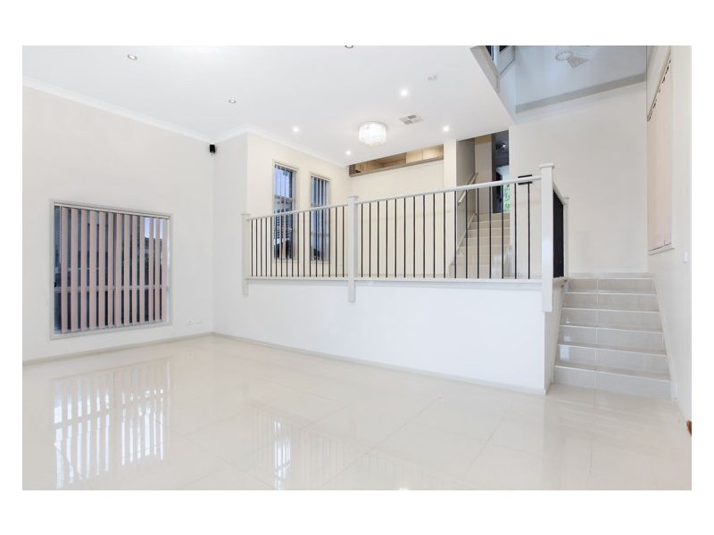 16 Dhinburri Way, Pemulwuy NSW 2145