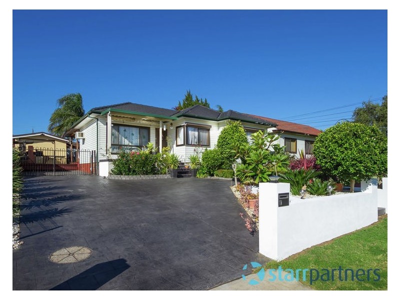 11 Karani Avenue, Guildford NSW 2161