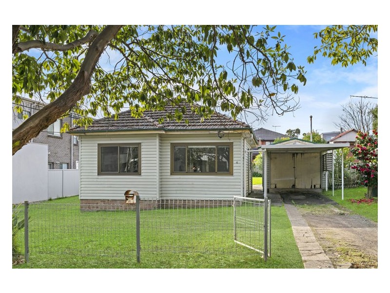 4 Alderney Road, Merrylands NSW 2160