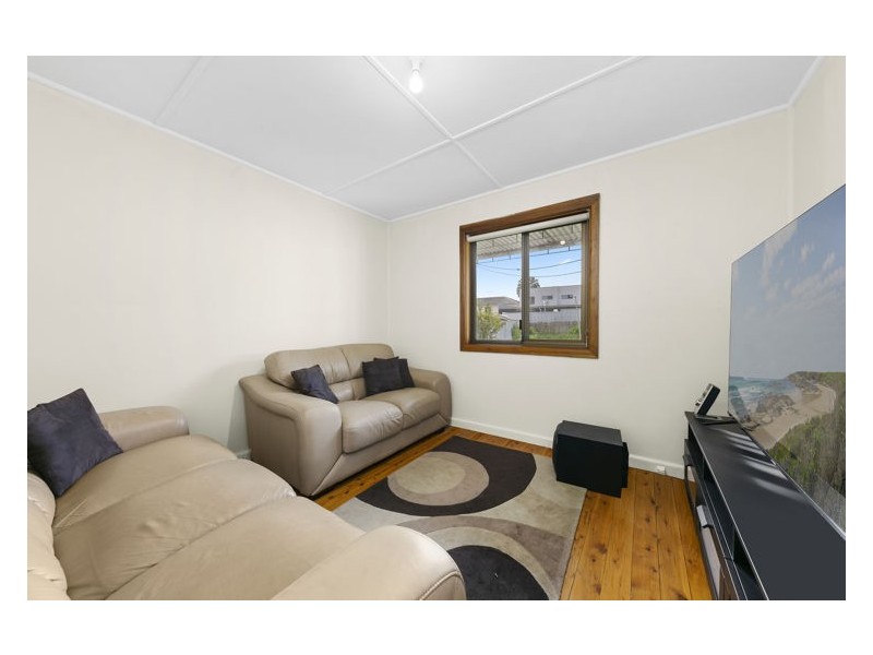 4 Alderney Road, Merrylands NSW 2160