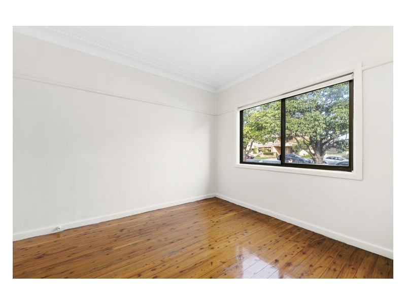 4 Alderney Road, Merrylands NSW 2160