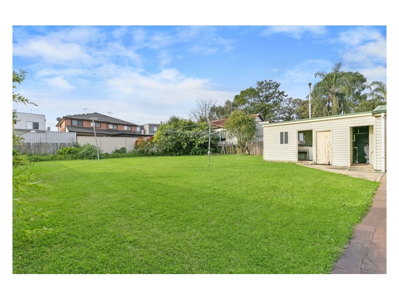 4 Alderney Road, Merrylands NSW 2160