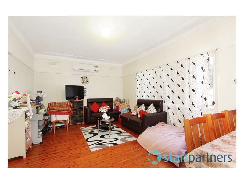 66 Ballandella Road, Toongabbie NSW 2146