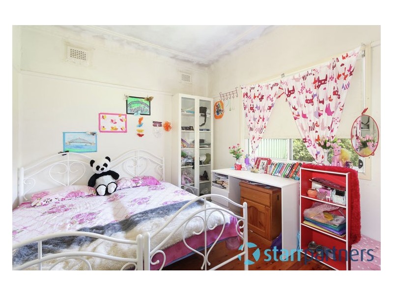 66 Ballandella Road, Toongabbie NSW 2146